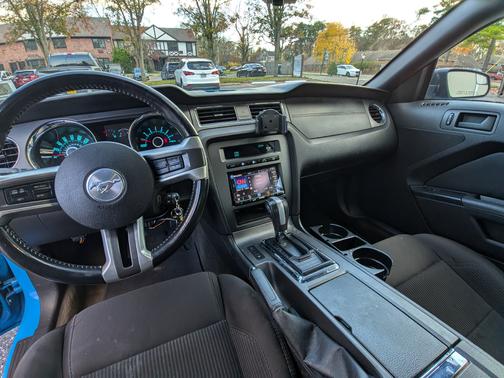 2013 Ford Mustang V6