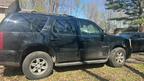 Black 2007 GMC Yukon SLT