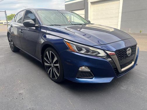 Blue 2021 Nissan Altima 2.5 SR