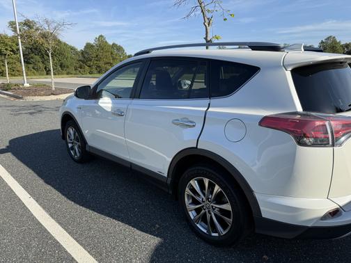 2017 Toyota RAV4 Hybrid Limited