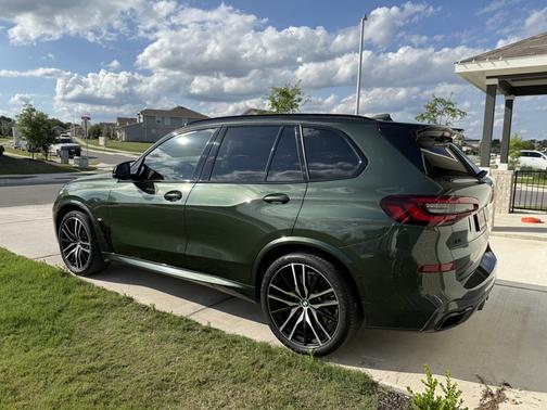Green 2021 BMW X5 M50i