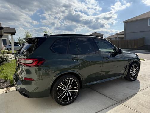 Green 2021 BMW X5 M50i