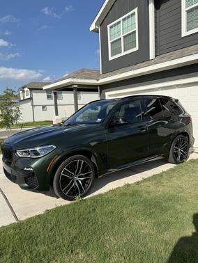 Green 2021 BMW X5 M50i