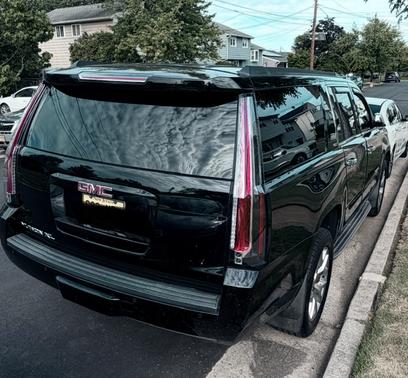 Black 2016 GMC Yukon XL SLT