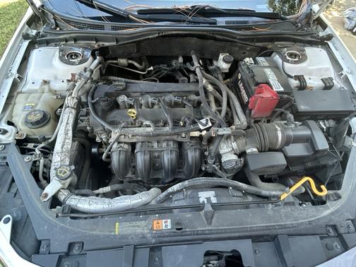 White 2012 Ford Fusion SE