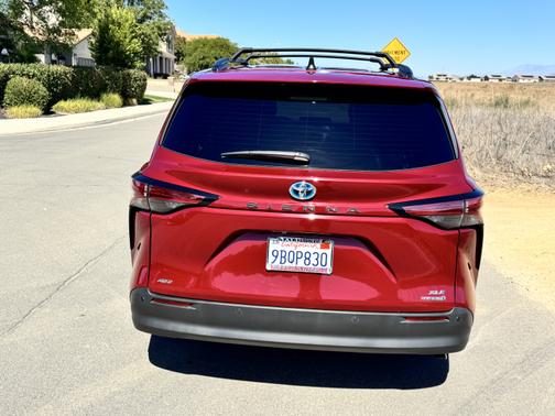 2022 Toyota Sienna XLE