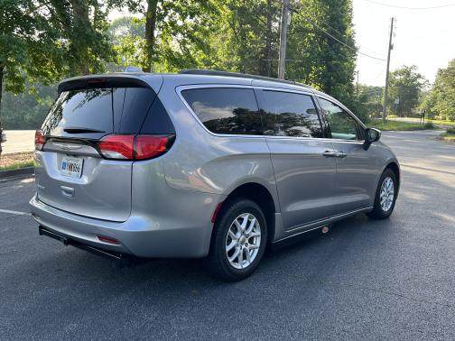 2020 Chrysler Voyager LXI