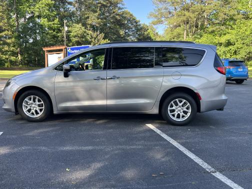2020 Chrysler Voyager LXI