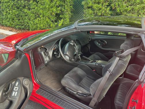 2001 Pontiac Firebird Base