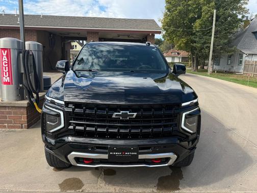 Black 2025 Chevrolet Suburban Z71