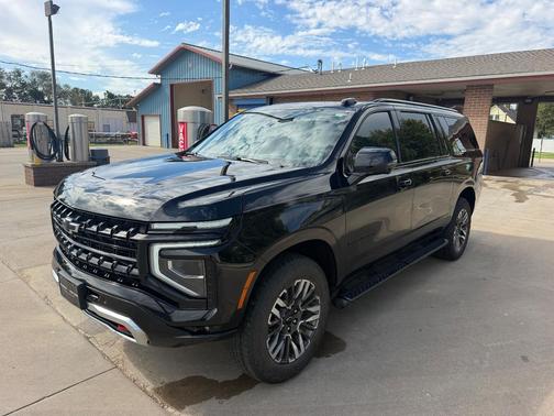 Black 2025 Chevrolet Suburban Z71
