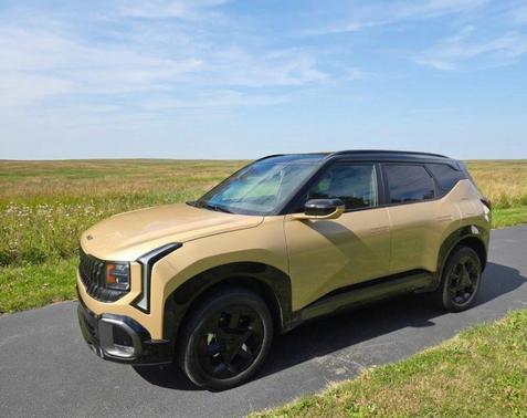 Brown 2027 Kia Seltos X-Line