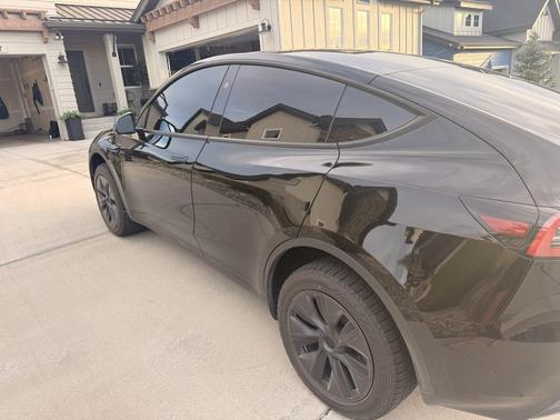 Black 2024 Tesla Model Y Long Range