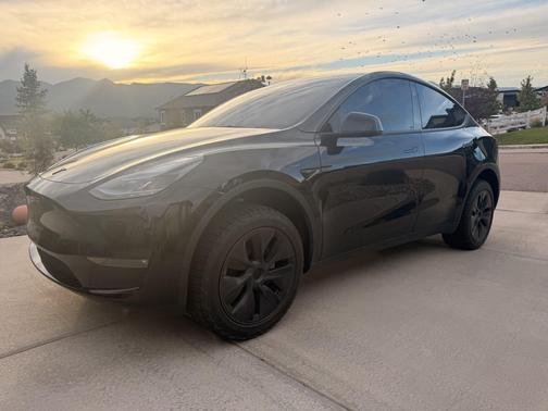 Black 2024 Tesla Model Y Long Range