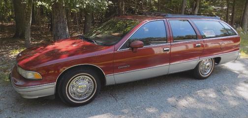 Red 1992 Chevrolet Caprice Base