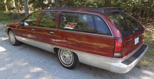 Red 1992 Chevrolet Caprice Base