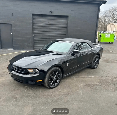 Black 2011 Ford Mustang V6 Premium