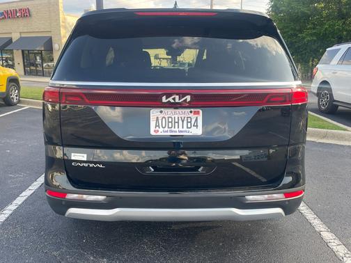 2024 Kia Carnival LX