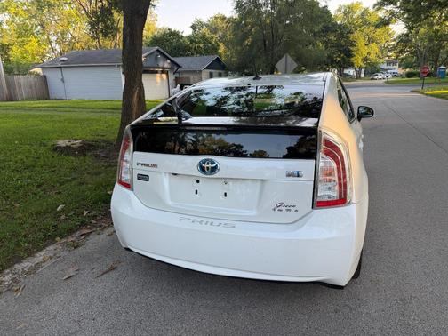 White 2013 Toyota Prius Four