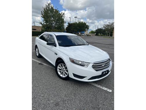 Photo 1 of 18 of 2015 Ford Taurus SE