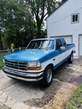 1993 Ford F-150 XL SuperCab