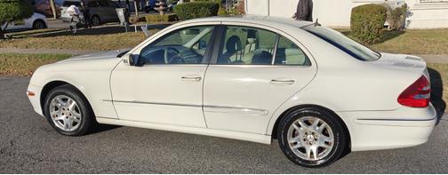 2005 Mercedes-Benz E-Class E320