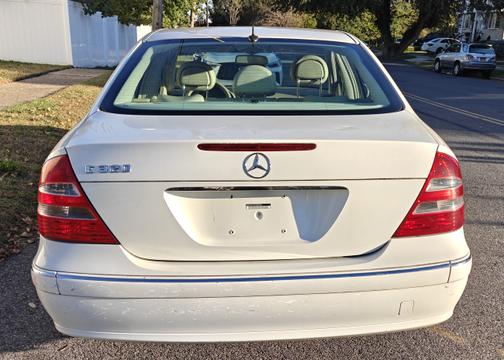 2005 Mercedes-Benz E-Class E320