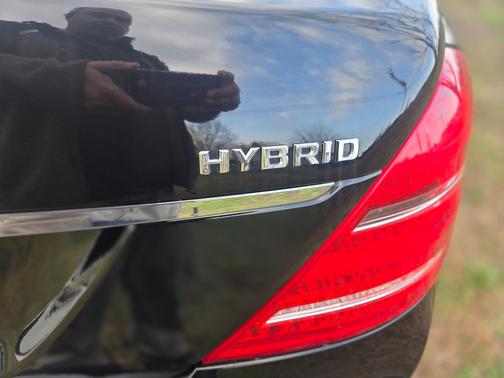 2010 Mercedes-Benz S-Class S 400 Hybrid