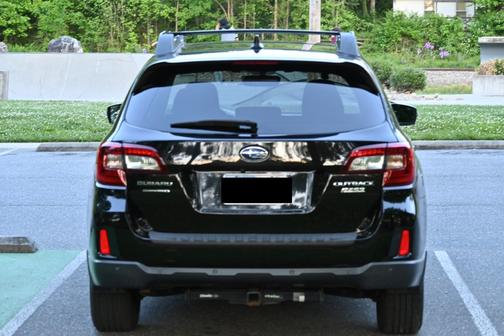 Black 2017 Subaru Outback 2.5i Limited