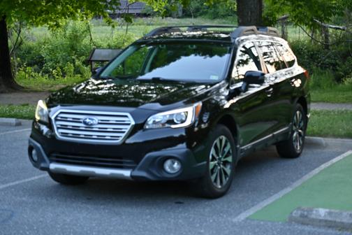 Black 2017 Subaru Outback 2.5i Limited