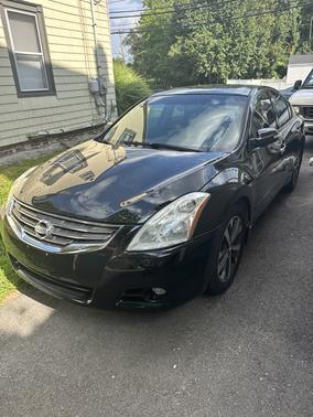 Black 2012 Nissan Altima 2.5 SL