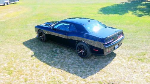 Black 2016 Dodge Challenger SRT Hellcat