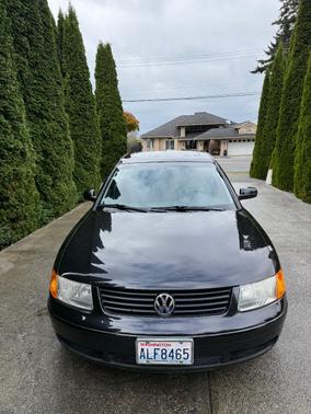 Black 1998 Volkswagen Passat GLS