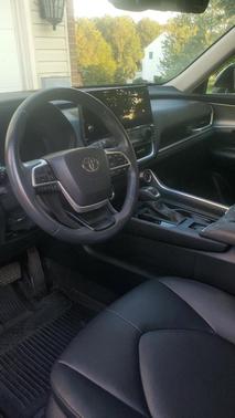 Gray 2024 Toyota Grand Highlander XLE