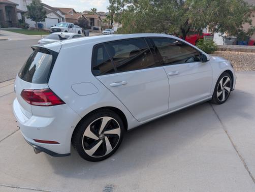 2018 Volkswagen Golf GTI 2.0T Autobahn 4-Door