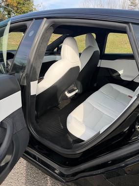 2022 Tesla Model S Long Range