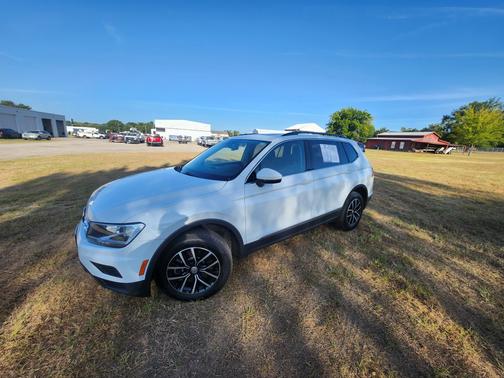 White 2021 Volkswagen Tiguan 2.0T SE