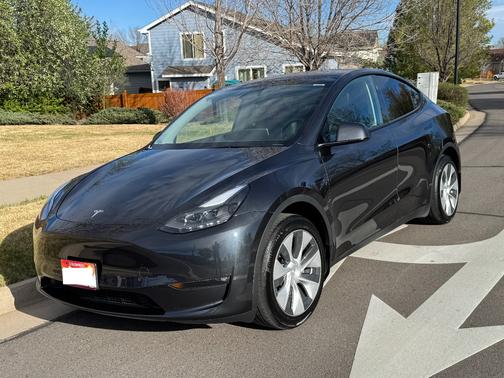 2024 Tesla Model Y Long Range