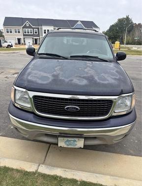 Blue 2000 Ford Expedition XLT