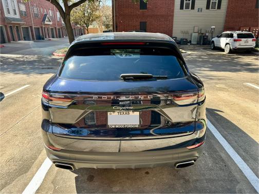 Blue 2019 Porsche Cayenne Cayenne