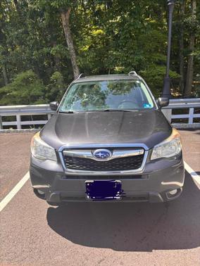 Gray 2015 Subaru Forester 2.5i Limited