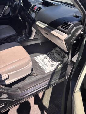 Gray 2015 Subaru Forester 2.5i Limited