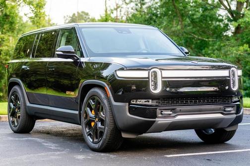 Black 2023 Rivian R1S Adventure Quad-Motor Large Package