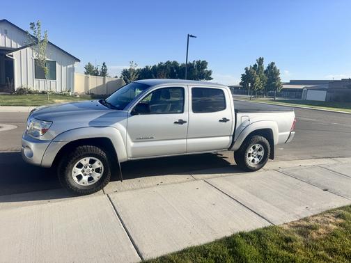 Gray 2007 Toyota Tacoma Double Cab