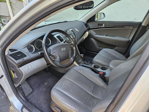 2009 Hyundai SONATA Limited