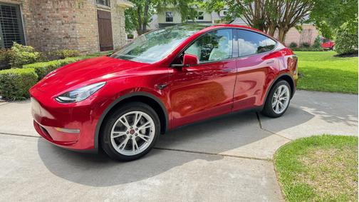 2024 Tesla Model Y Long Range