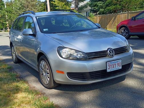 Silver 2012 Volkswagen Jetta SportWagen S