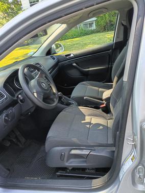 Silver 2012 Volkswagen Jetta SportWagen S