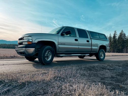 Beige 2001 Chevrolet Silverado 2500 LT H/D Crew Cab