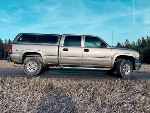 Beige 2001 Chevrolet Silverado 2500 LT H/D Crew Cab